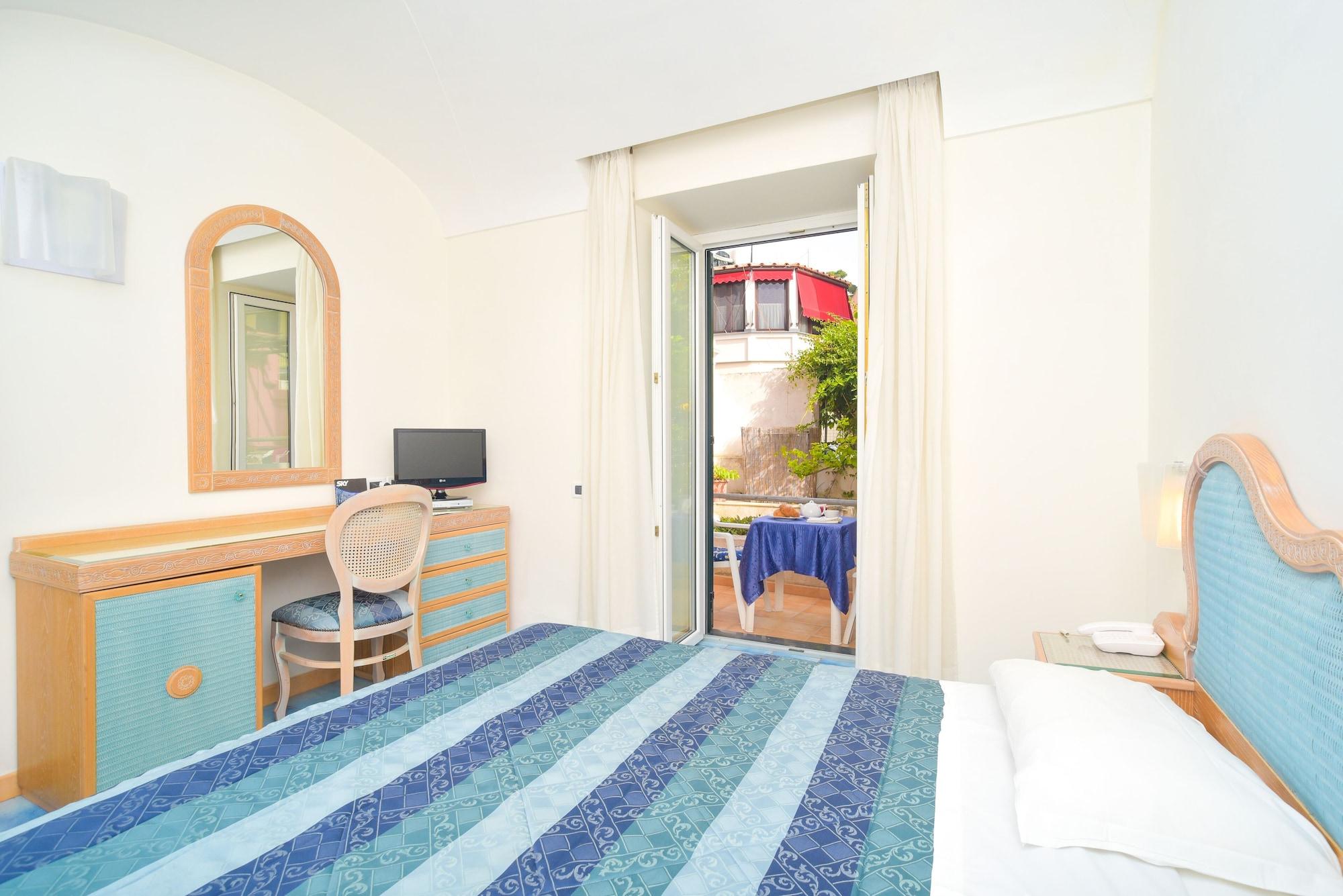 Hotel Italia - 4*